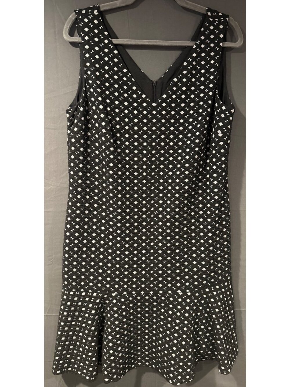 Nine West Womens 10 Black White Geometric Dress Flounce Hem Mod Retro Career